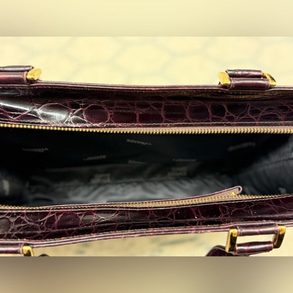 GIANNI VERSACE Vintage 90’s Brown Croc-Embossed Leather W/ Gold Buckle Handbag - Picture 15 of 16